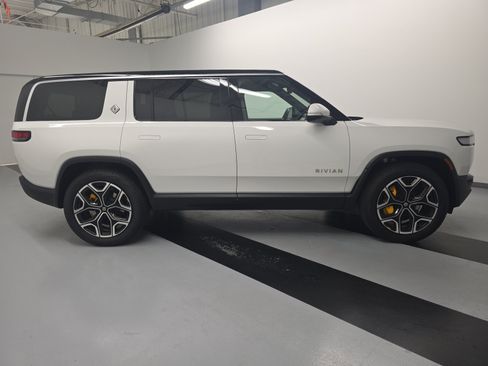 Used 2024 Rivian R1S Adventure AWD/4WD image 6
