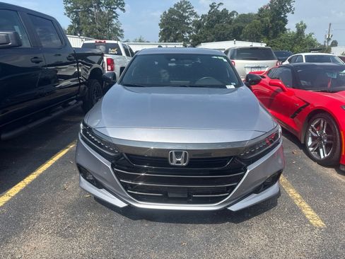 Used 2021 Honda Accord Sport image 2
