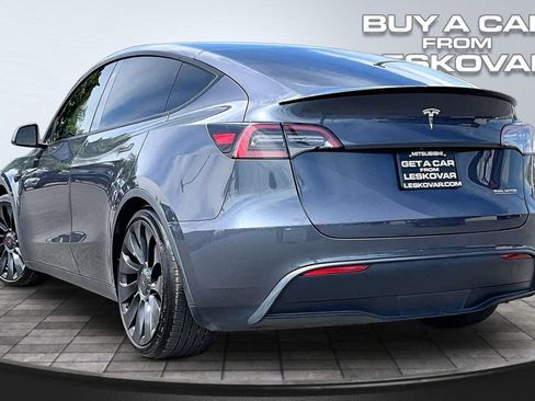 Used 2023 Tesla Model Y Performance AWD/4WD image 2