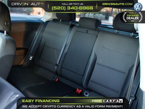 Used 2015 Volkswagen Golf Launch Edition image 16