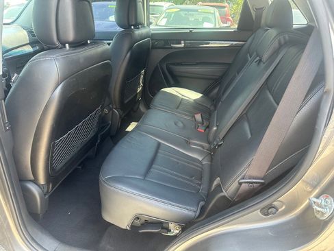 Used 2014 Kia Sorento LX w/ Touring Package (LX) image 14