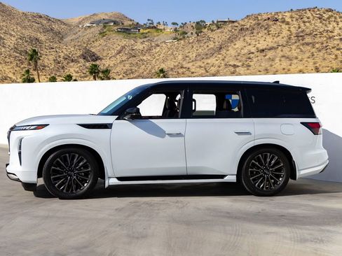 Used 2025 INFINITI QX80 Autograph AWD/4WD image 3