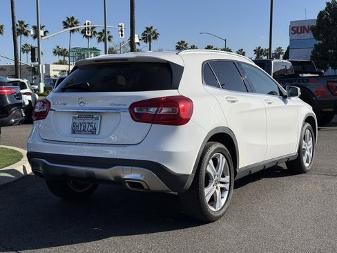 Used 2019 Mercedes-Benz GLA 250 4MATIC image 8