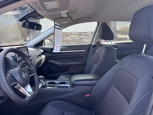Used 2022 Nissan Altima 2.5 SV image 14