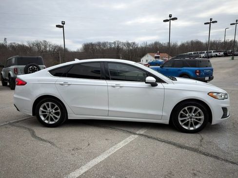 Used 2019 Ford Fusion SE image 8