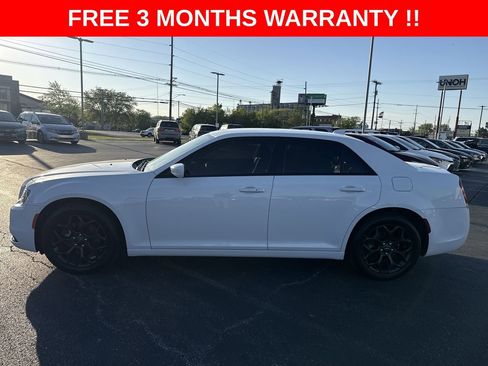 Used 2019 Chrysler 300 S AWD/4WD image 32