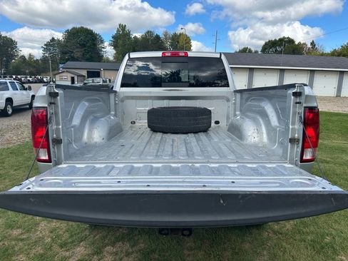 Used 2017 RAM 2500 SLT image 8