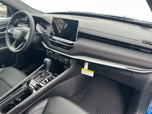 New 2026 Jeep Compass Trailhawk image 19