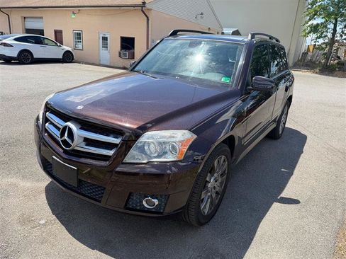 Used 2012 Mercedes-Benz GLK 350 4MATIC image 4
