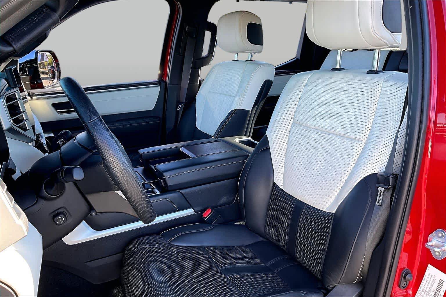 Certified 2025 Toyota Tundra Capstone AWD/4WD image 7