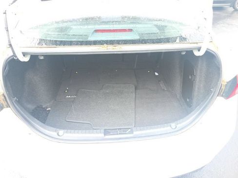 Used 2014 MAZDA MAZDA3 i Touring w/ Technology Package FWD image 4