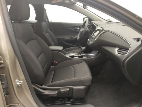 Used 2024 Chevrolet Malibu LT image 21