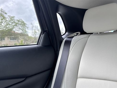 Used 2024 MAZDA CX-30 AWD 2.5 S w/ Premium Package image 18