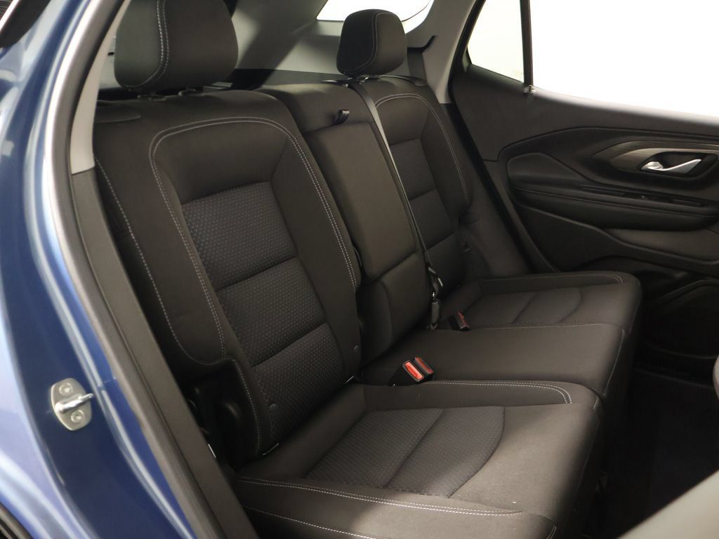 Used 2024 GMC Terrain SLE FWD image 30