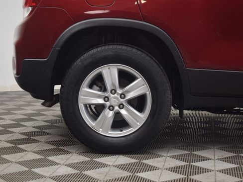 Used 2021 Chevrolet Trax LT w/ Driver Confidence Package image 25