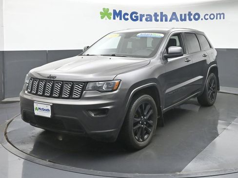 Used 2018 Jeep Grand Cherokee Altitude image 17