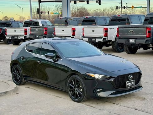 Used 2020 MAZDA MAZDA3 AWD Hatchback w/ Premium Pkg image 6