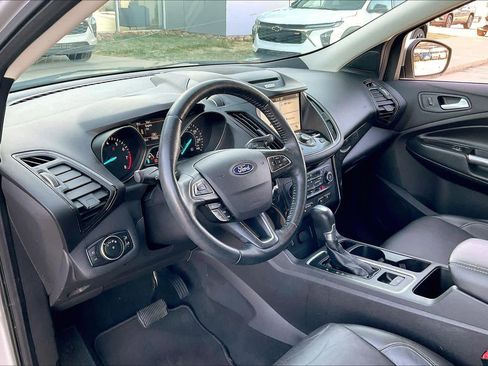 Used 2017 Ford Escape Titanium image 18