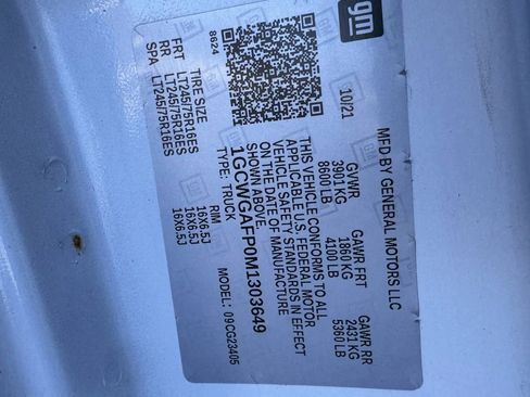 Used 2021 Chevrolet Express 2500 w/ Driver Convenience Package image 30