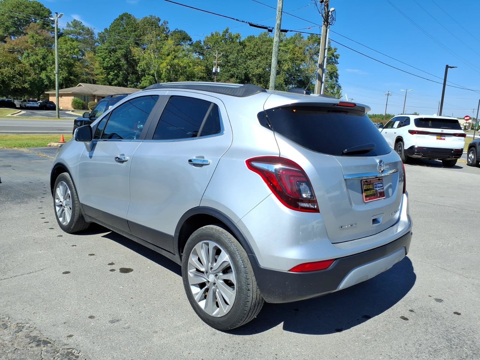 Used 2018 Buick Encore Preferred FWD image 3