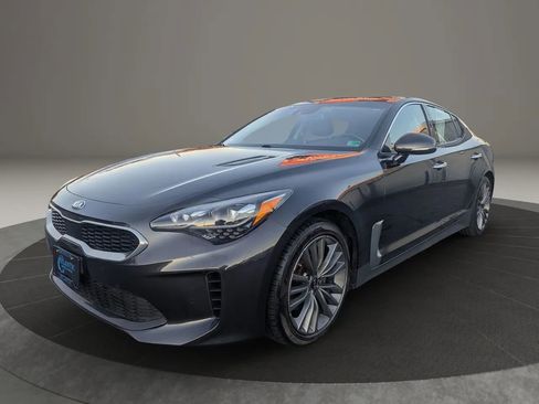 Used 2019 Kia Stinger Premium image 1