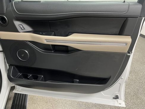 Used 2024 Ford Expedition Max Limited image 60