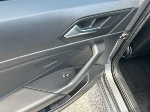 Used 2019 Volkswagen Jetta SEL FWD image 12