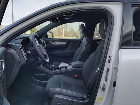 New 2026 Volvo XC40 B5 Ultra w/ Climate Package image 7