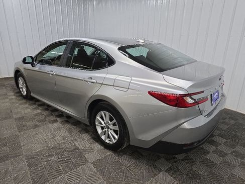 Used 2025 Toyota Camry LE FWD image 9