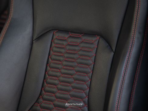 Used 2021 Lamborghini Urus AWD/4WD image 32