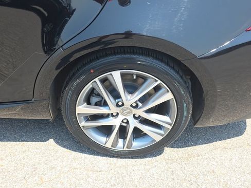 Used 2018 Lexus IS 300 w/ Accessory Package 2 RWD image 9