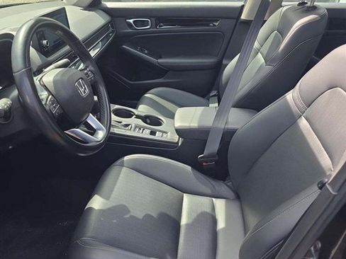 Used 2024 Honda Civic Touring image 3