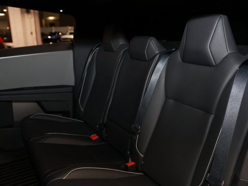 Used 2024 Tesla Cybertruck AWD Crew Cab image 14