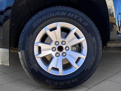 Used 2022 Chevrolet Colorado LT w/ Fleet Safety Package image 9