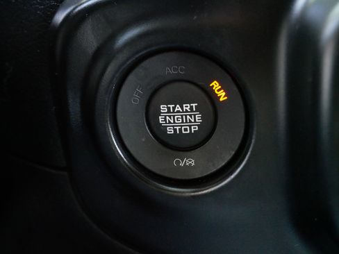 Used 2021 Jeep Wrangler Unlimited Sahara image 27