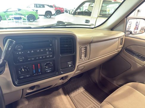 Used 2004 GMC Sierra 1500 SLE w/ Light Duty Power Package AWD/4WD image 21