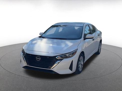 Used 2025 Nissan Sentra S image 7