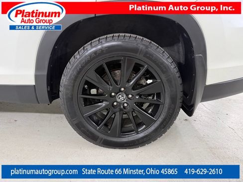Used 2019 Toyota Highlander SE AWD/4WD image 18