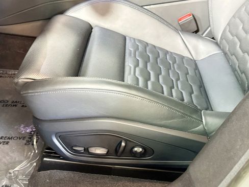 Used 2023 Audi e-tron GT Premium Plus w/ Performance Package image 18