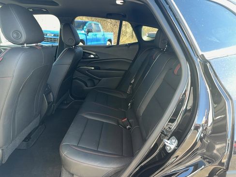 Used 2024 Chevrolet Trax RS w/ Sunroof Package image 10