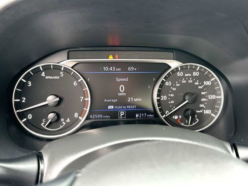 Used 2023 Nissan Altima 2.5 SV FWD image 19