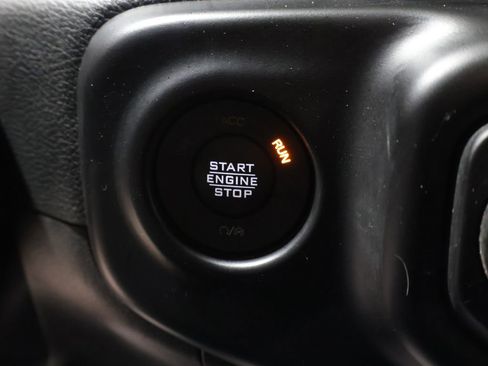 Used 2022 Jeep Gladiator Overland w/ Popular Equipment Package AWD/4WD image 25