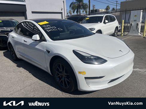 Used 2021 Tesla Model 3 Standard Range Plus RWD image 1