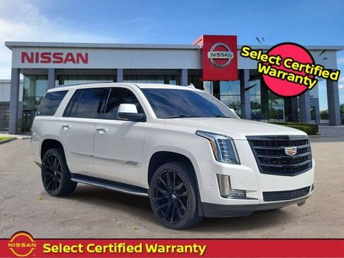 Used 2020 Cadillac Escalade Luxury RWD image 1
