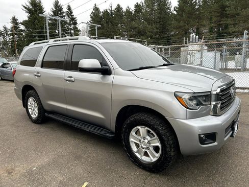 Used 2019 Toyota Sequoia SR5 image 3