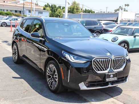 Used 2026 BMW X3 xDrive30 w/ Convenience Package AWD/4WD image 3