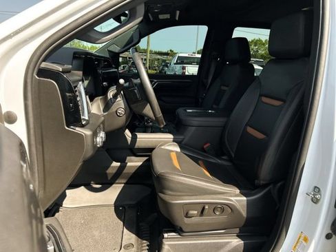 Used 2022 GMC Sierra 1500 AT4 w/ AT4 Premium Package AWD/4WD image 27
