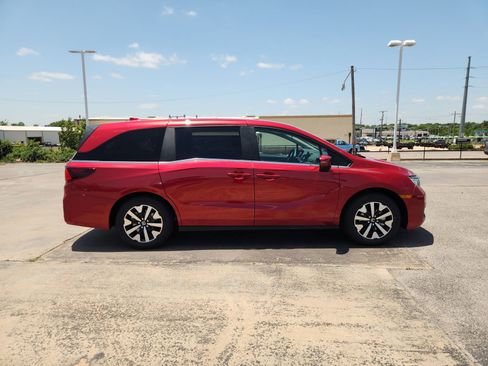 New 2026 Honda Odyssey EX-L image 7