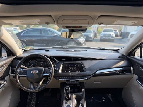 Used 2021 Cadillac XT4 Luxury w/ Cold Weather Package AWD/4WD image 26