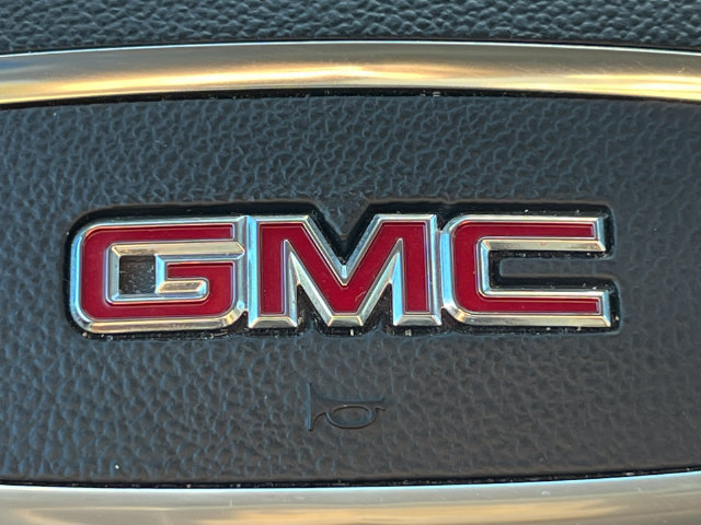 Used 2022 GMC Terrain SLE w/ Driver Convenience Package AWD/4WD image 11